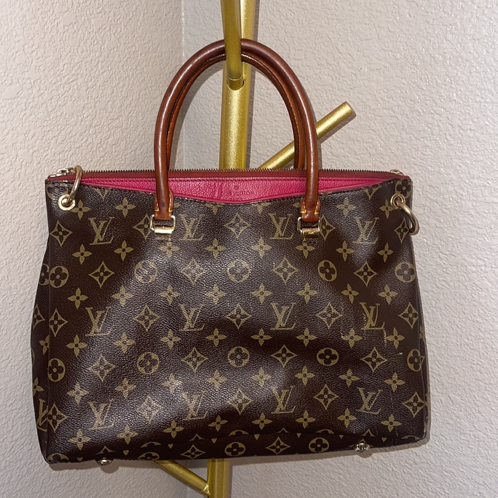 💯 Authentic Louis Vuitton Pallas Monogram